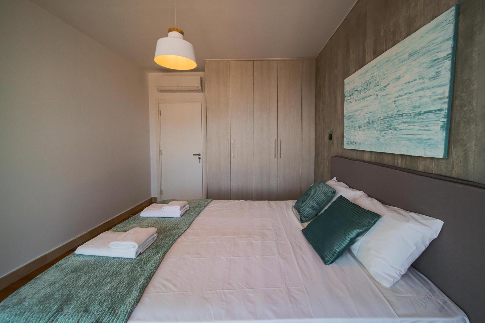 Avenue 102 1 Bed Lägenhet Paphos Exteriör bild
