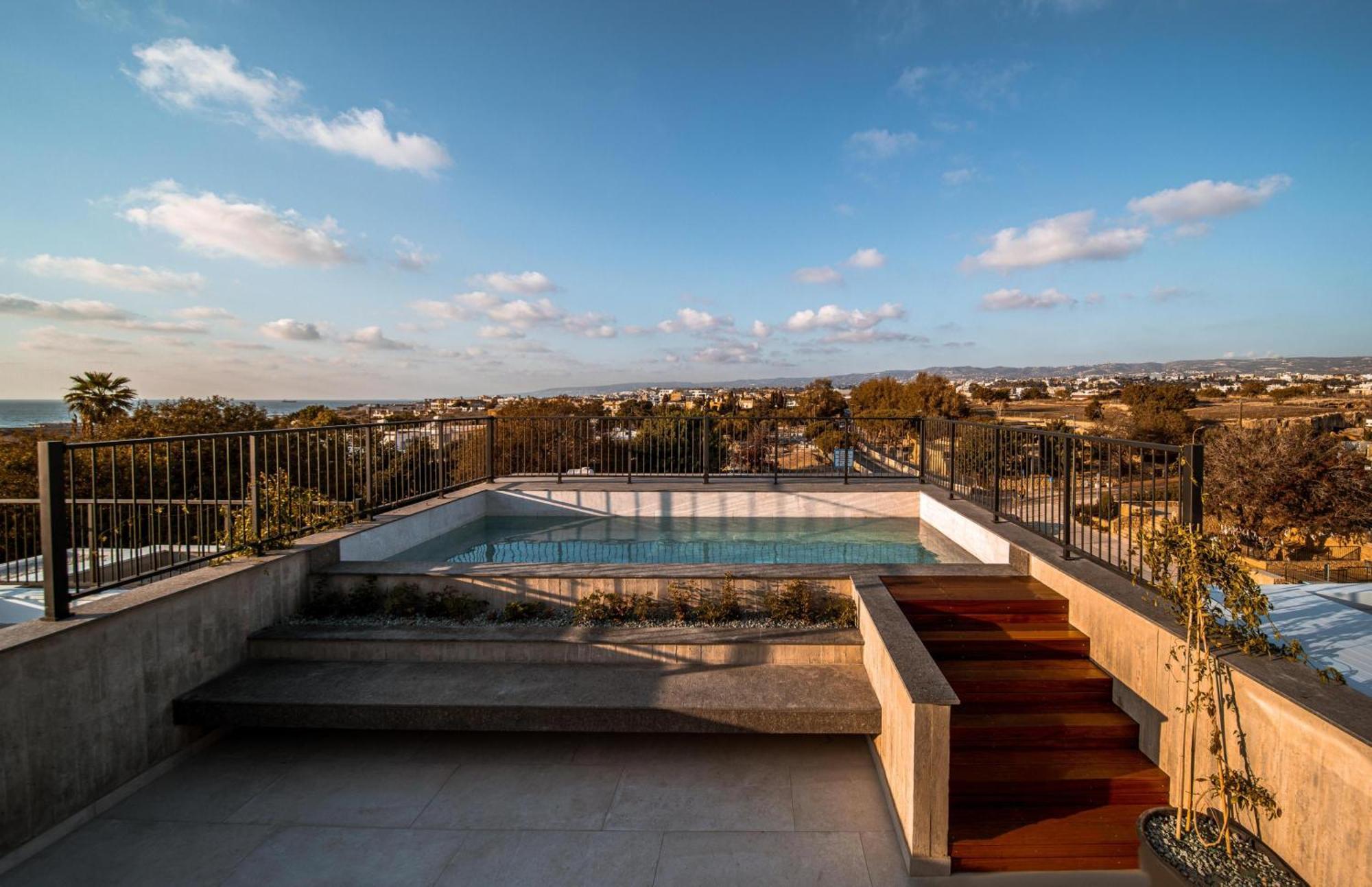 Avenue 102 1 Bed Lägenhet Paphos Exteriör bild